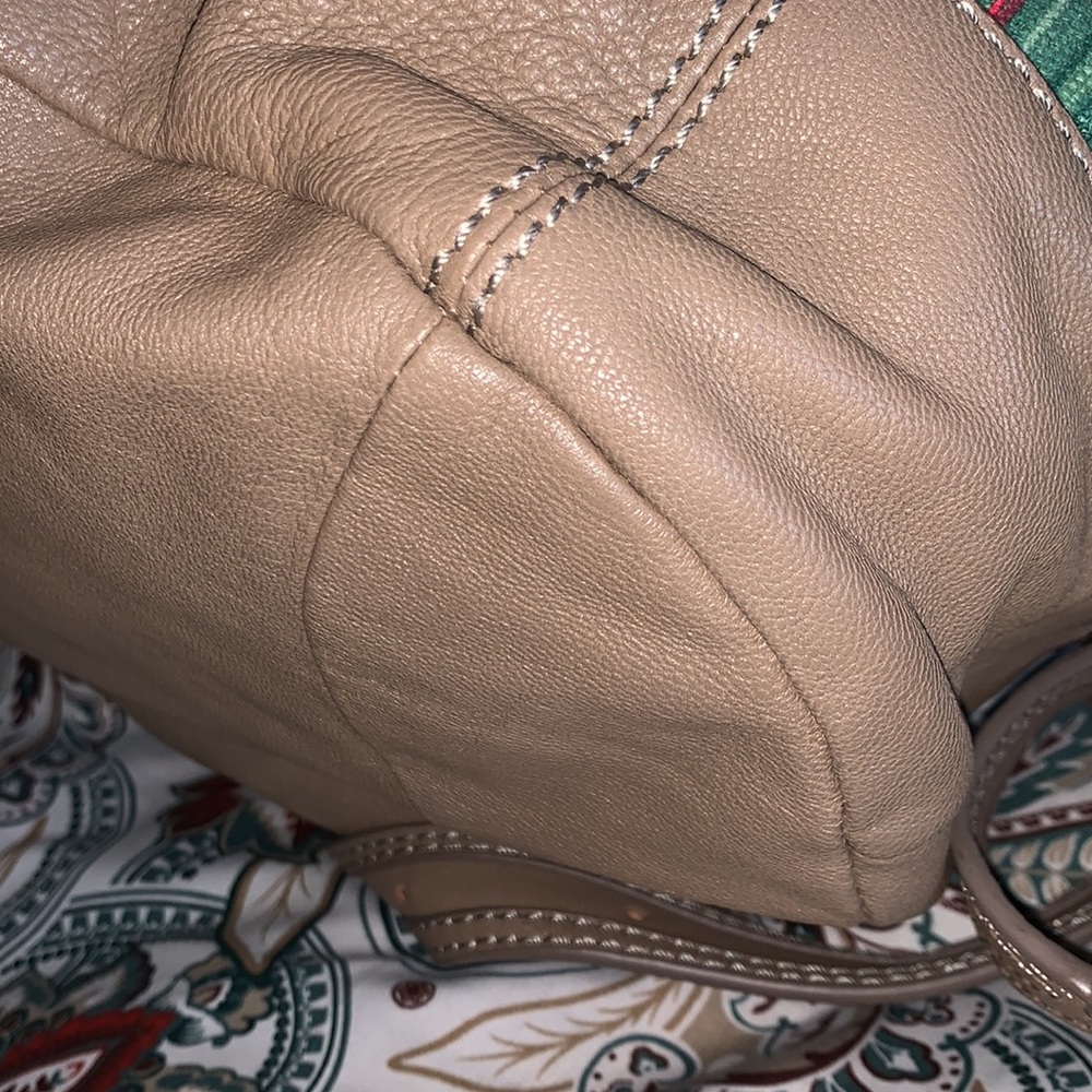 Vintage Isabella Fiore Backpack - Picture 6 of 14